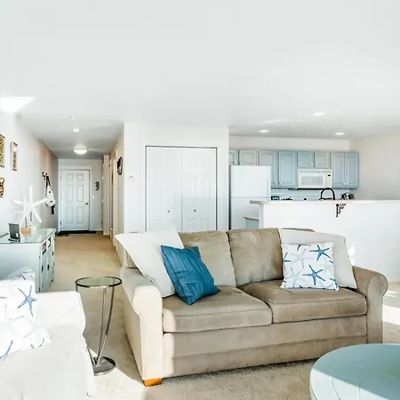 Ocean Avenue Condos Westport Room photo